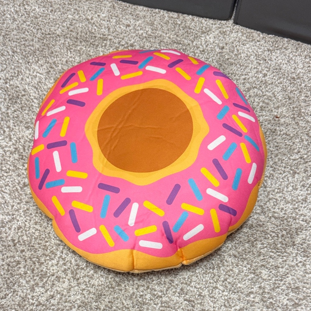 Donut hat